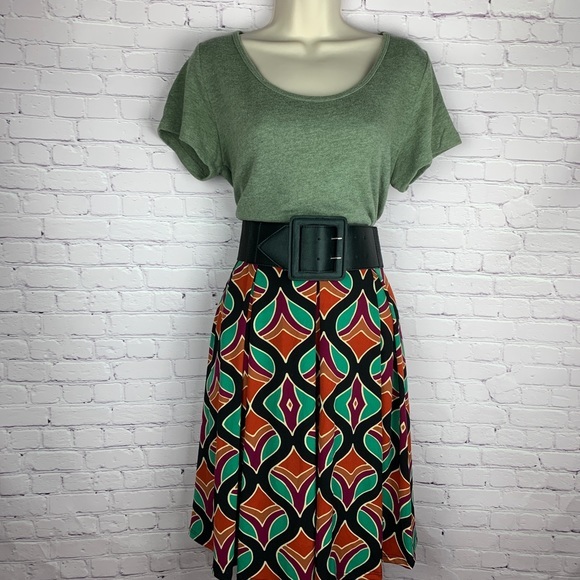 NEW LuLaRoe Madison midi skirt elastic waist hidden pockets high waisted pleated - Picture 2 of 8